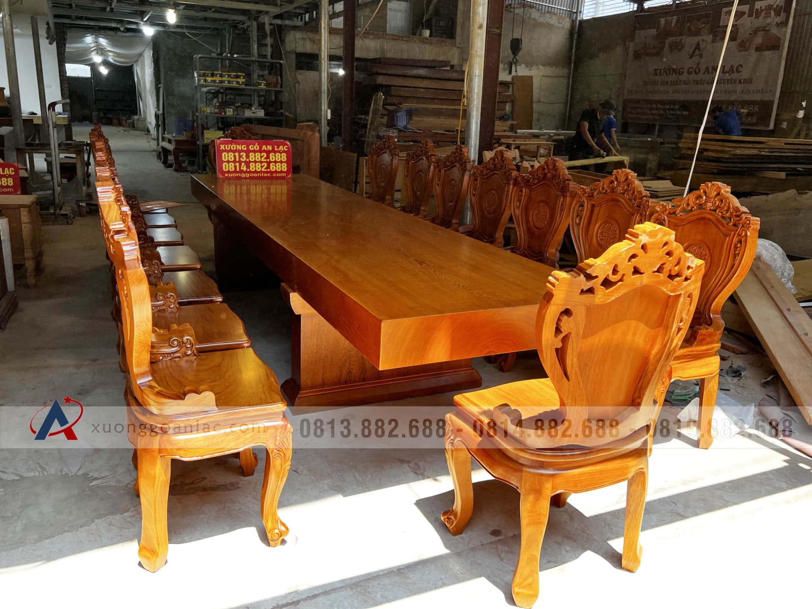 Bộ bàn ghế ăn nguyên khối 16 ghế louis có tay gỗ gõ đỏ (Anh Đồng, Hồ Chí Minh) 19 bàn ăn nguyên khối gỗ gõ đỏ