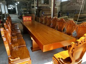 Bộ bàn ghế ăn nguyên khối 16 ghế louis có tay gỗ gõ đỏ (Anh Đồng, Hồ Chí Minh) 17 Bo ban an nguyen khoi 16 ghe an louis hoa la tay 8