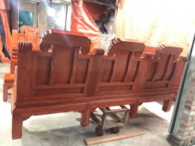 mặt sau ghế dài âu á