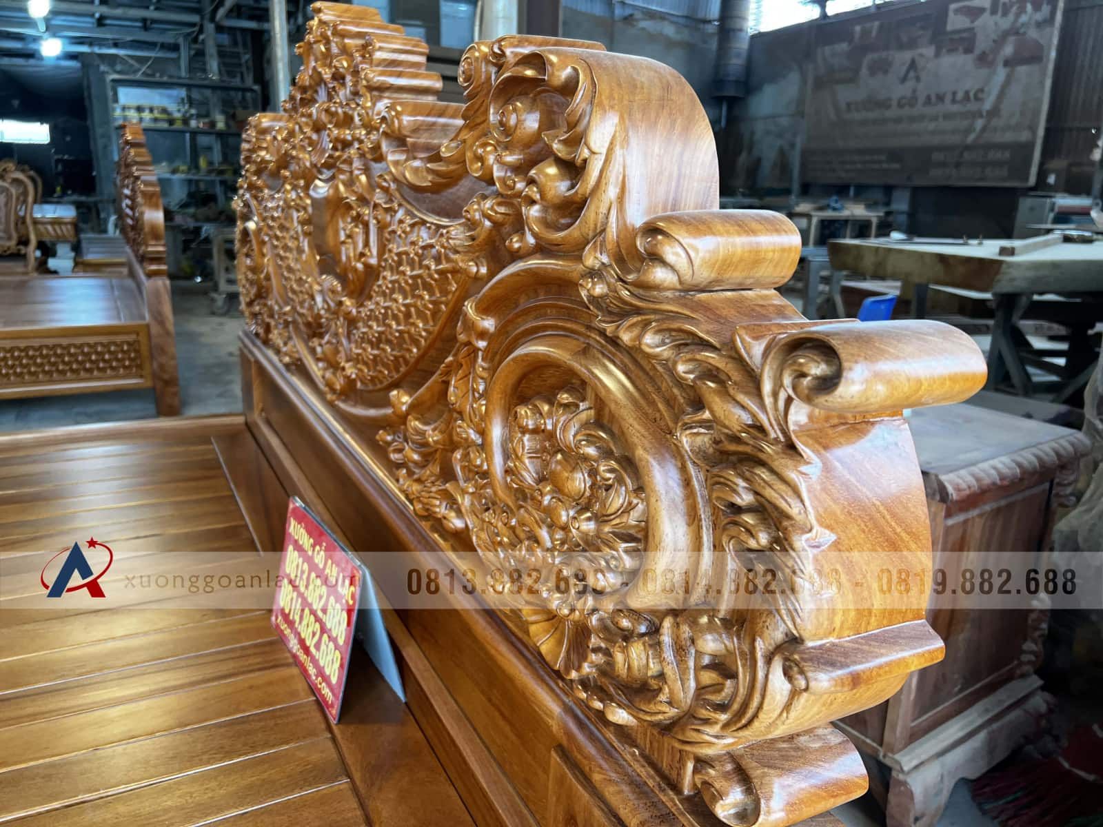 Giường Hoàng Gia hoa Lan Tây gỗ gõ đỏ (anh Vượng, Quảng Ninh) 5 Giường Hoàng Gia hoa Lan Tây gỗ gõ đỏ (anh Vượng, Quảng Ninh) - Ảnh 5
