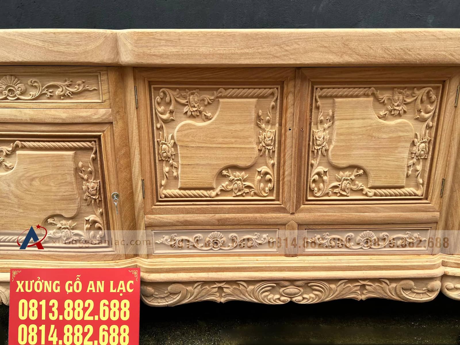 Kệ tivi Hoàng Gia Louis 2m4 nguyên khối gỗ Gõ Đỏ Nam Phi (anh Quân, Khánh Hòa) 25 kệ tivi nguyên khối gỗ gõ đỏ