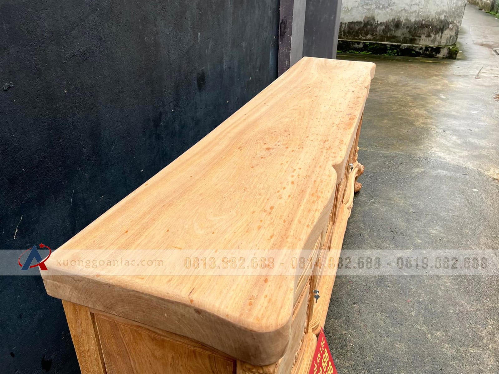 Kệ tivi Hoàng Gia Louis 2m4 nguyên khối gỗ Gõ Đỏ Nam Phi (anh Quân, Khánh Hòa) 29 kệ tivi nguyên khối gỗ gõ đỏ
