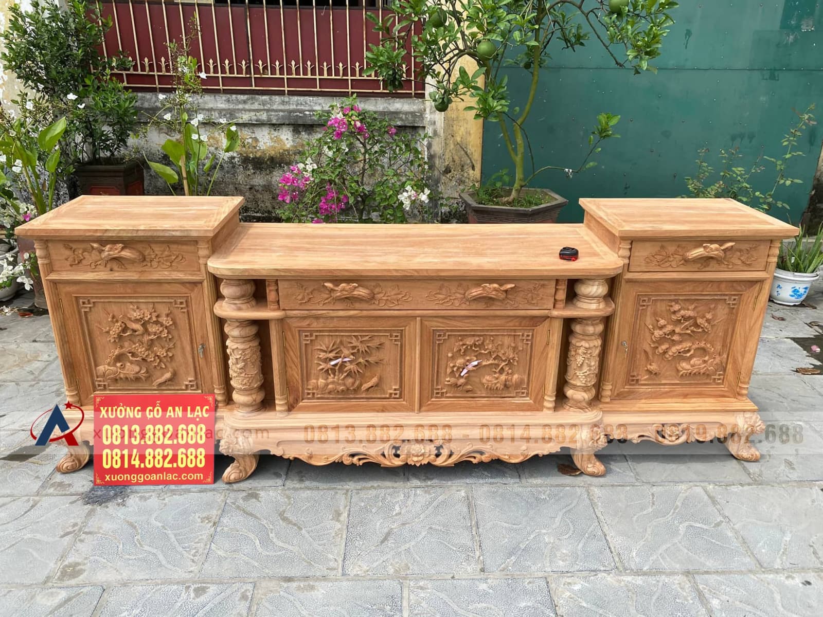 Kệ tivi cột nho vip đục tay 100% 2m4 gỗ gõ đỏ (anh Thập, Thái Bình) 2 Kệ tivi cột nho vip đục tay 100% 2m4 gỗ gõ đỏ (anh Thập, Thái Bình) - Ảnh 2
