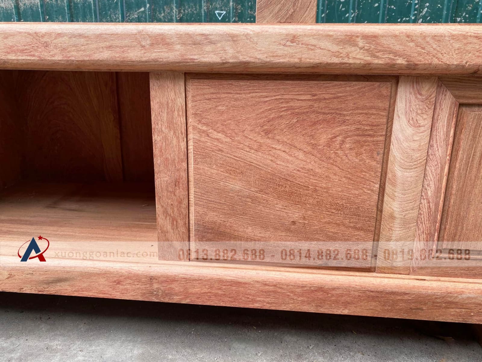Kệ tivi sofa 2m4 Nguyên Khối gỗ Hương Đá (anh Thân, Thanh Hóa) 9 Kệ tivi sofa 2m4 Nguyên Khối gỗ Hương Đá (anh Thân, Thanh Hóa) - Ảnh 9
