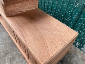 Kệ tivi sofa 2m4 Nguyên Khối gỗ Hương Đá (anh Thân, Thanh Hóa) 18 Ke TiVi Sofa Nguyen Khoi go Huong Da Nam Phi 12