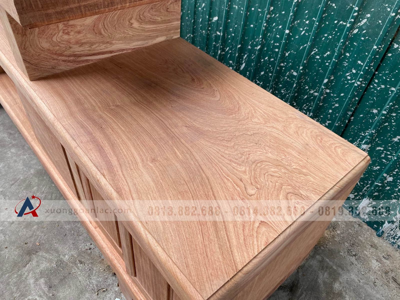 Kệ tivi sofa 2m4 Nguyên Khối gỗ Hương Đá (anh Thân, Thanh Hóa) 6 Kệ tivi sofa 2m4 Nguyên Khối gỗ Hương Đá (anh Thân, Thanh Hóa) - Ảnh 6