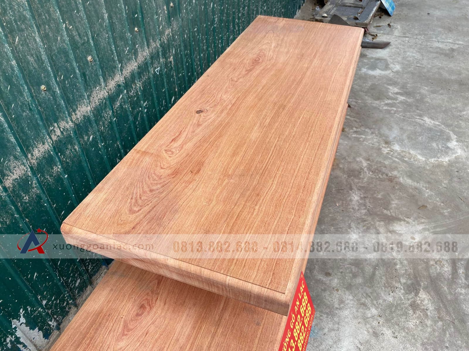 Kệ tivi sofa 2m4 Nguyên Khối gỗ Hương Đá (anh Thân, Thanh Hóa) 27 kệ tivi gỗ hương đá
