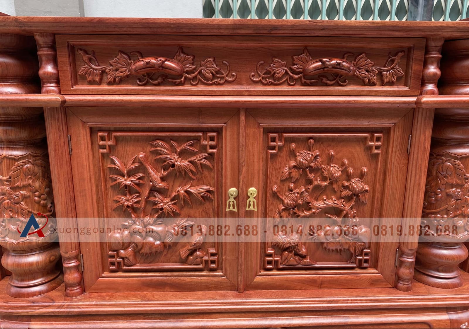 Kệ tivi cột nho con sóc gỗ hương 1m97 (anh Thành, Bắc Giang) 17 kệ tivi gỗ hương đá