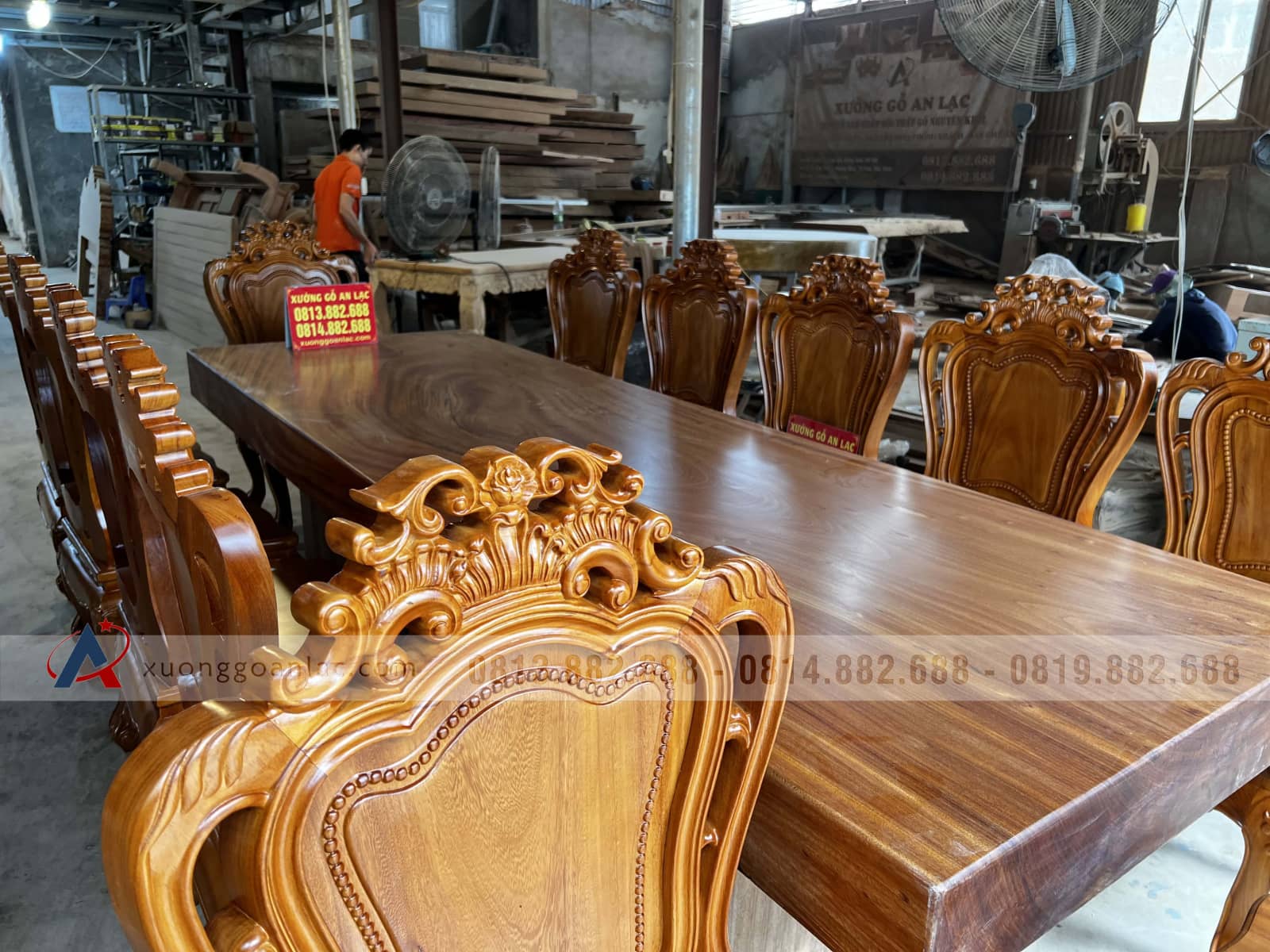 Bộ bàn ăn nguyên khối 300x99x15cm và 12 ghế louis siêu vip (Anh Trường, Khánh Hòa) 8 Bộ bàn ăn nguyên khối 300x99x15cm và 12 ghế louis siêu vip (Anh Trường, Khánh Hòa) - Ảnh 8