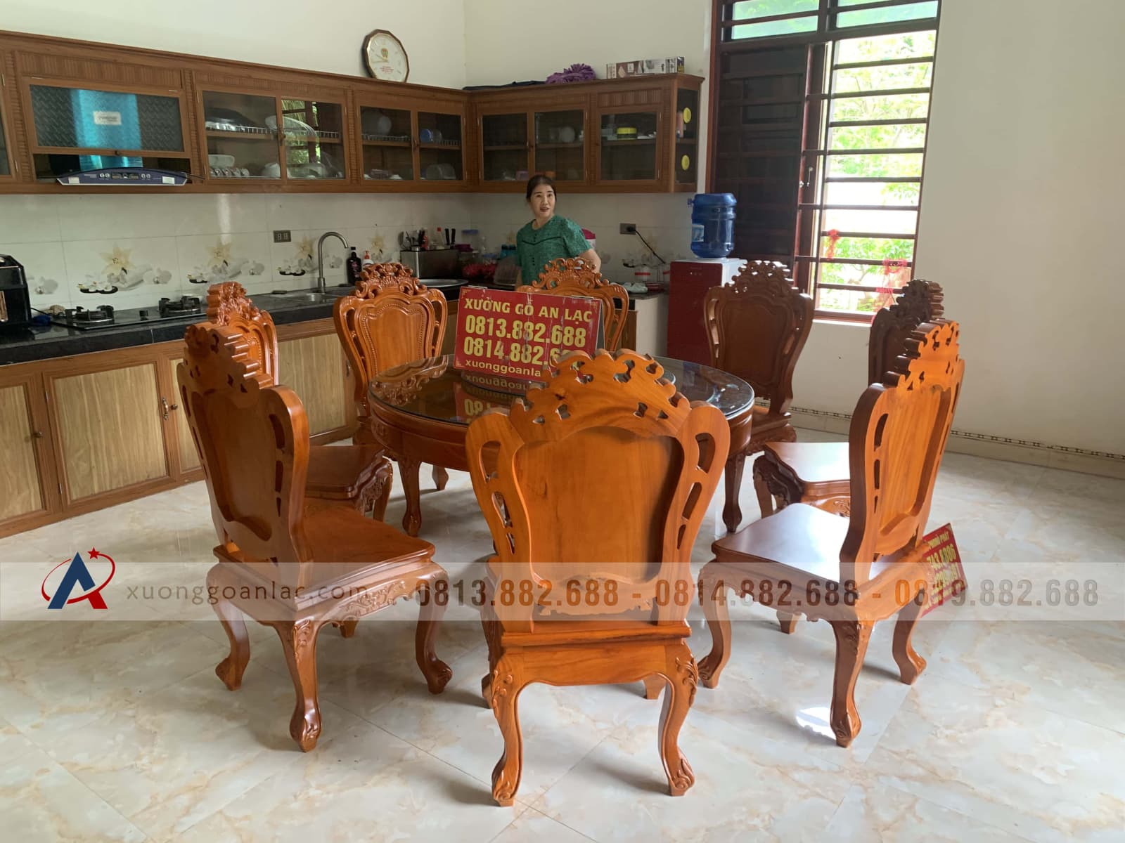 Bộ bàn ăn tròn gõ đỏ 8 ghế Louis (Anh Biên, Vĩnh Phúc) 8 bàn ăn gõ đỏ 8 ghế Louis