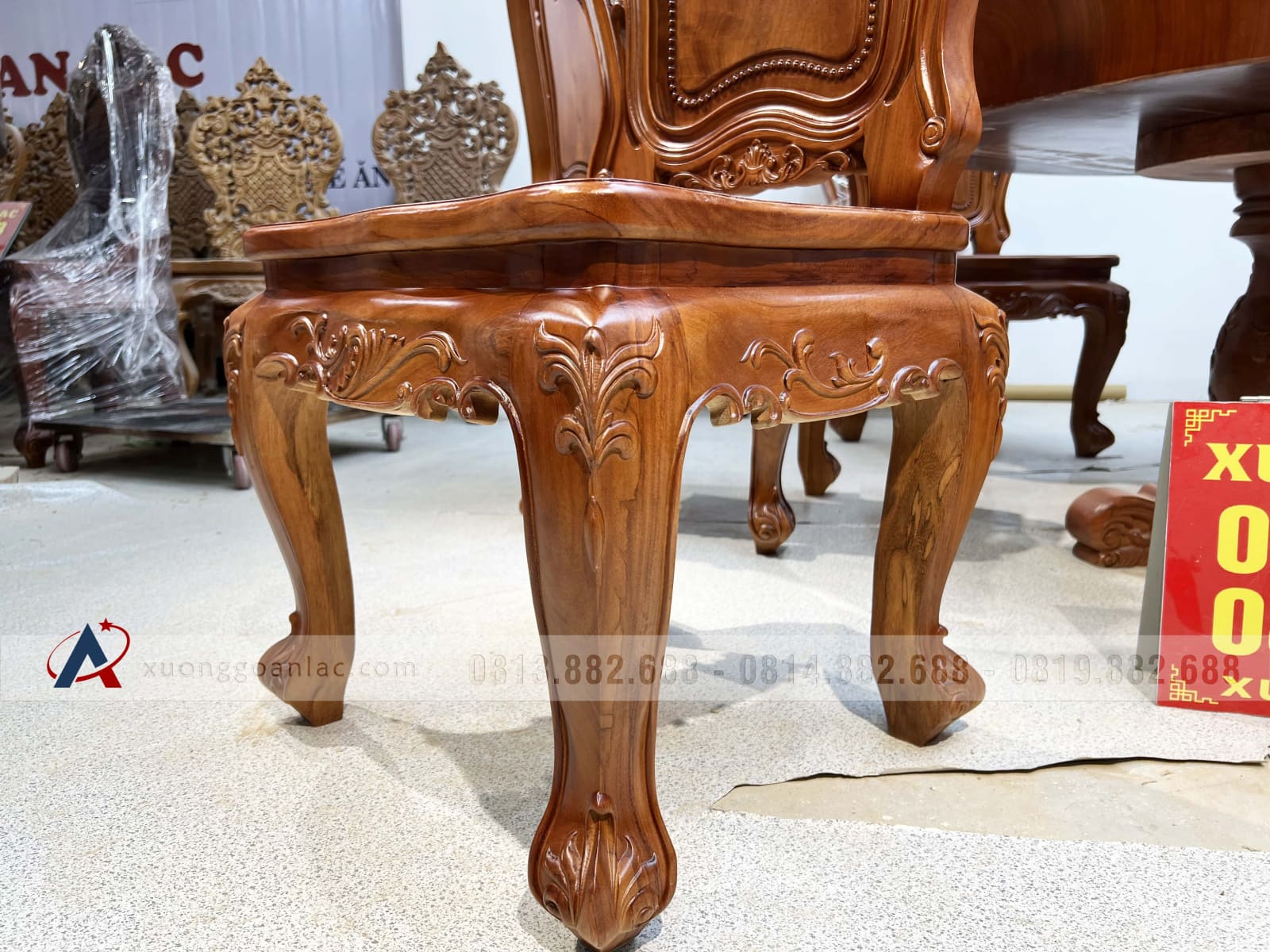 Bộ bàn ăn tròn nguyên khối 6 ghế hoa lá tây gỗ gõ đỏ (Anh Lợi, Hồ Chí Minh) 13 Bộ bàn ăn tròn nguyên khối 6 ghế hoa lá tây gỗ gõ đỏ (Anh Lợi, Hồ Chí Minh) - Ảnh 13
