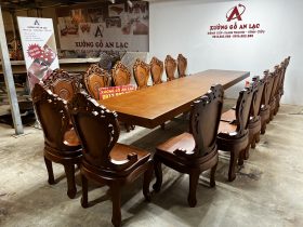 Bộ bàn ăn nguyên khối 4m và 16 ghế louis có tay (Anh Hưởng, Quảng Ninh) 12 bo ban an nguyen khoi 4m va 16 ghe louis co tay 1
