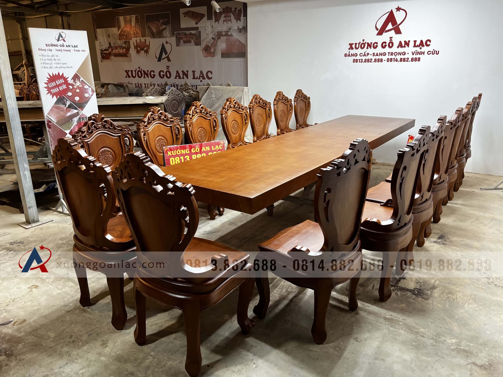 Bộ bàn ăn nguyên khối 4m và 16 ghế louis có tay (Anh Hưởng, Quảng Ninh) 2 Bộ bàn ăn nguyên khối 4m và 16 ghế louis có tay (Anh Hưởng, Quảng Ninh) - Ảnh 2