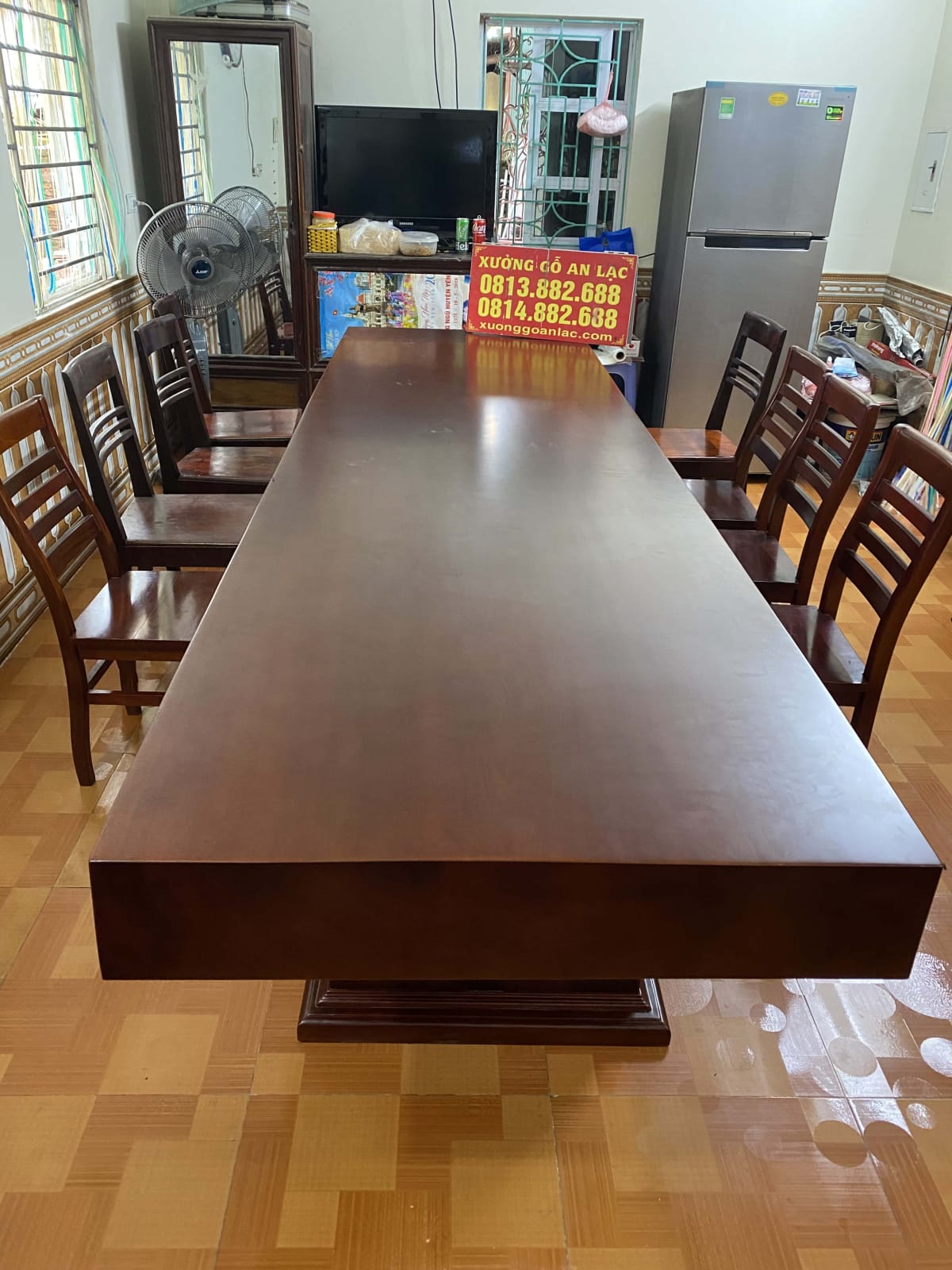 Bàn ăn nguyên khối gỗ gõ đỏ 300x90x15cm (Anh Thái, Hưng Yên) 12 bộ bàn ăn nguyên khối 8 ghế gỗ gõ đỏ