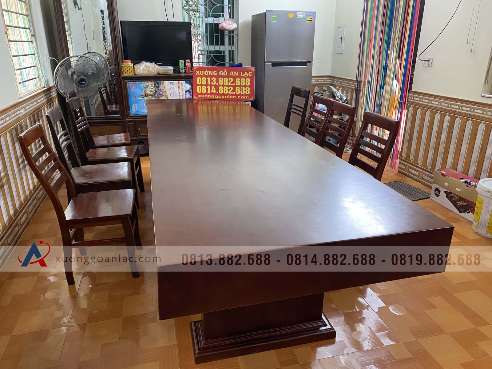 Bàn ăn nguyên khối gỗ gõ đỏ 300x90x15cm (Anh Thái, Hưng Yên) 15 bàn ăn 8 ghế gỗ gõ đỏ