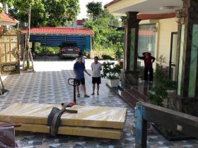 Bàn giao 2 bộ bàn ăn nguyên khối 10 ghế louis có tay gỗ gõ đỏ (Bác Thành, Hà Nam) 22 2 bo ban an 10 ghe nha bac Thanh Ha Nam 17