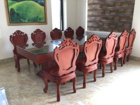 Bàn giao 2 bộ bàn ăn nguyên khối 10 ghế louis có tay gỗ gõ đỏ (Bác Thành, Hà Nam) 39 bàn ghế gỗ gõ đỏ mặt bàn nguyên khối cao cấp