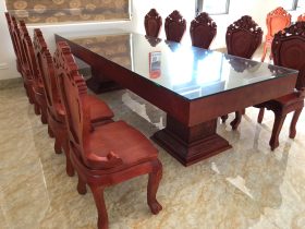 Bàn giao 2 bộ bàn ăn nguyên khối 10 ghế louis có tay gỗ gõ đỏ (Bác Thành, Hà Nam) 38 2 bo ban an 10 ghe nha bac Thanh Ha Nam 6