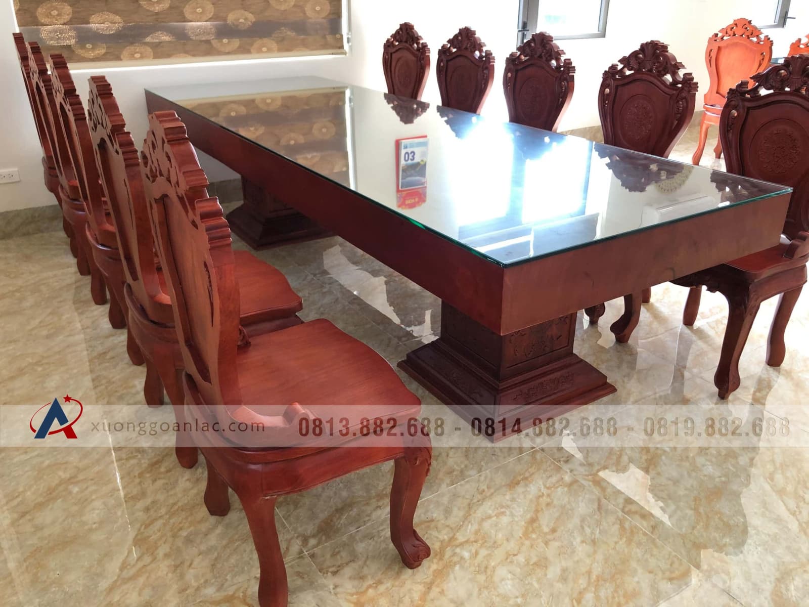 Bàn giao 2 bộ bàn ăn nguyên khối 10 ghế louis có tay gỗ gõ đỏ (Bác Thành, Hà Nam) 18 Bàn giao 2 bộ bàn ăn nguyên khối 10 ghế louis có tay gỗ gõ đỏ (Bác Thành, Hà Nam) - Ảnh 18