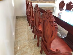 Bàn giao 2 bộ bàn ăn nguyên khối 10 ghế louis có tay gỗ gõ đỏ (Bác Thành, Hà Nam) 37 2 bo ban an 10 ghe nha bac Thanh Ha Nam 7
