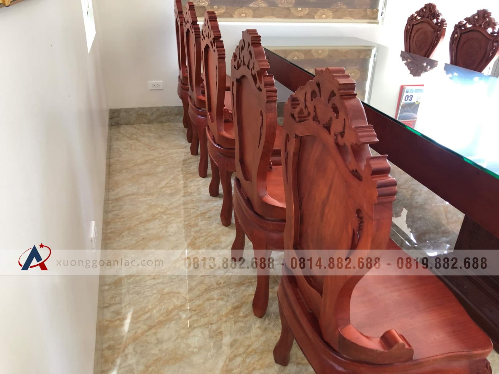 Bàn giao 2 bộ bàn ăn nguyên khối 10 ghế louis có tay gỗ gõ đỏ (Bác Thành, Hà Nam) 17 Bàn giao 2 bộ bàn ăn nguyên khối 10 ghế louis có tay gỗ gõ đỏ (Bác Thành, Hà Nam) - Ảnh 17