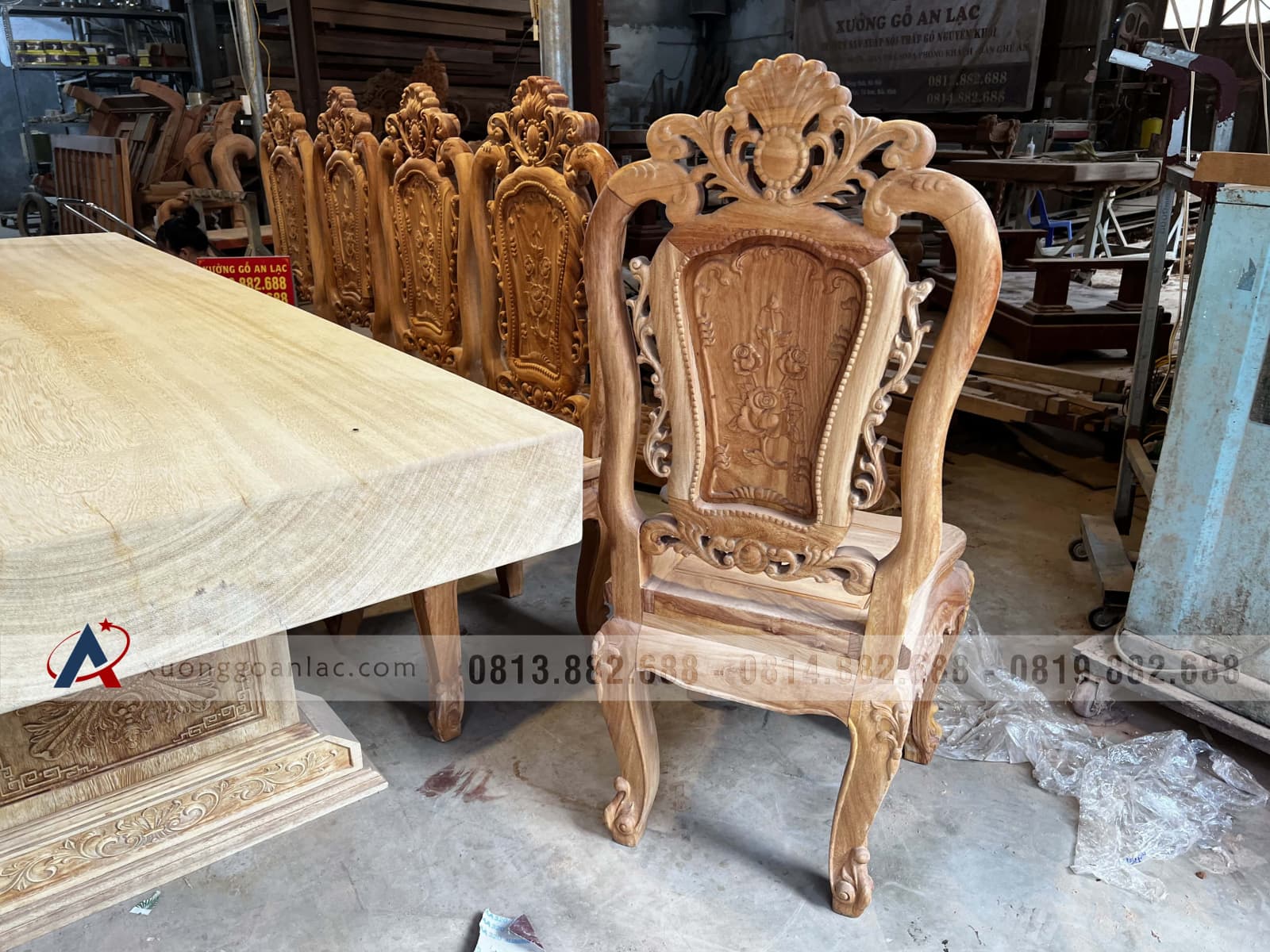 Nguyên mộc bộ bàn ăn 10 ghế bàn 300x100x15cm (Anh Bắc, Hải Dương) 12 ghế ăn cổ điển mẫu hồng hạt cao cấp
