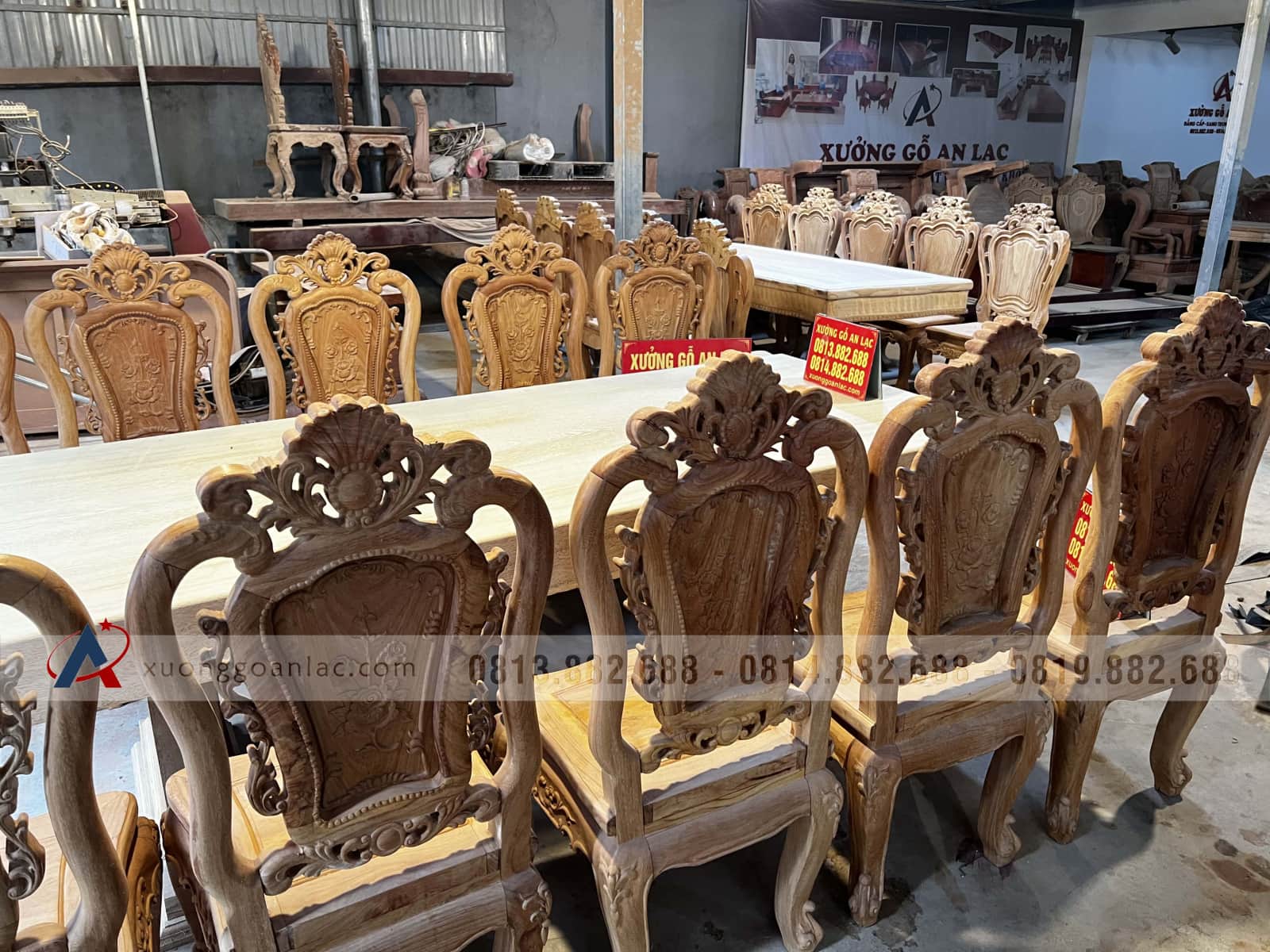 Nguyên mộc bộ bàn ăn 10 ghế bàn 300x100x15cm (Anh Bắc, Hải Dương) 4 Nguyên mộc bộ bàn ăn 10 ghế bàn 300x100x15cm (Anh Bắc, Hải Dương) - Ảnh 4