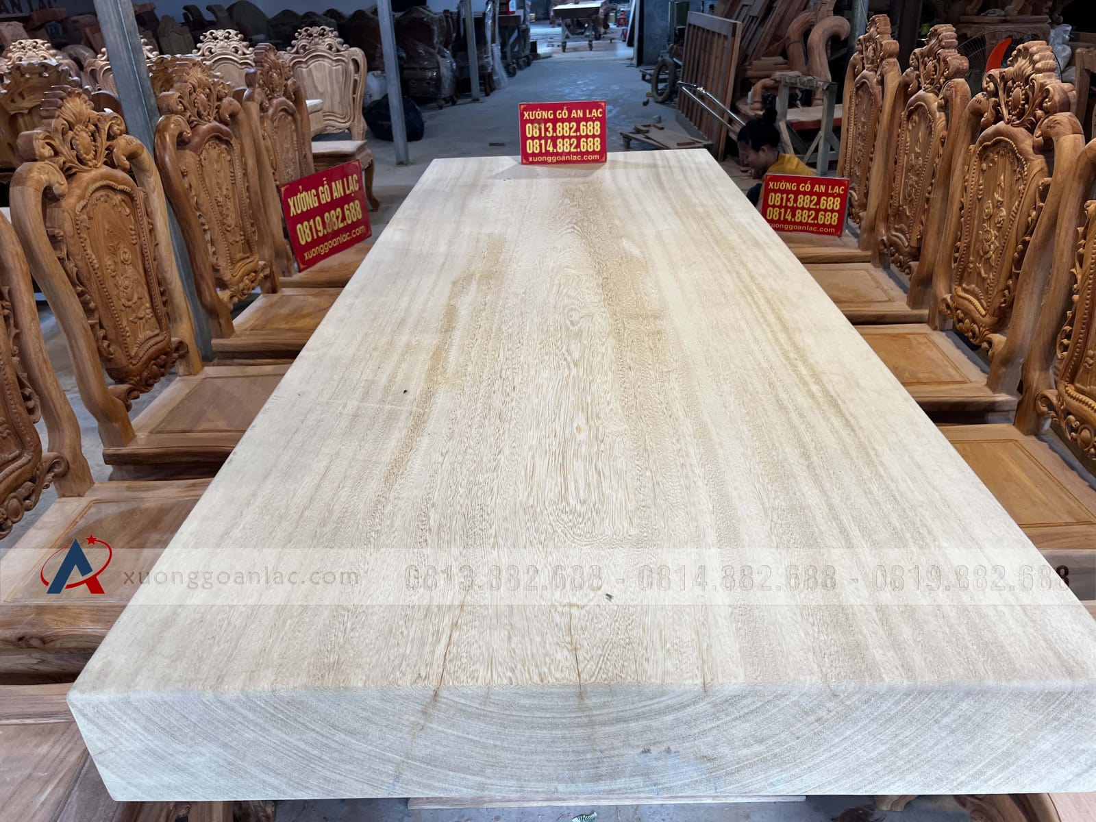 Nguyên mộc bộ bàn ăn 10 ghế bàn 300x100x15cm (Anh Bắc, Hải Dương) 35 bàn ăn gỗ gõ đỏ nguyên khối đẳng cấp vượt trội