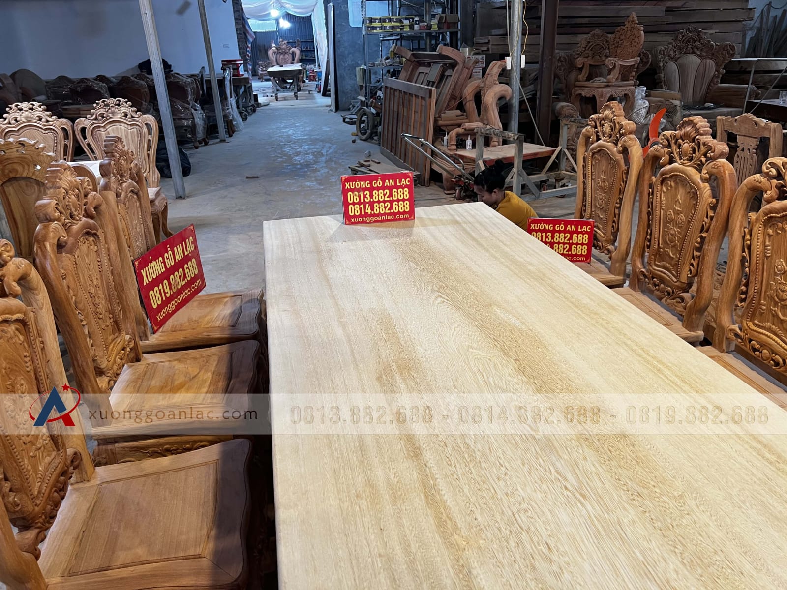 Nguyên mộc bộ bàn ăn 10 ghế bàn 300x100x15cm (Anh Bắc, Hải Dương) 9 Nguyên mộc bộ bàn ăn 10 ghế bàn 300x100x15cm (Anh Bắc, Hải Dương) - Ảnh 9