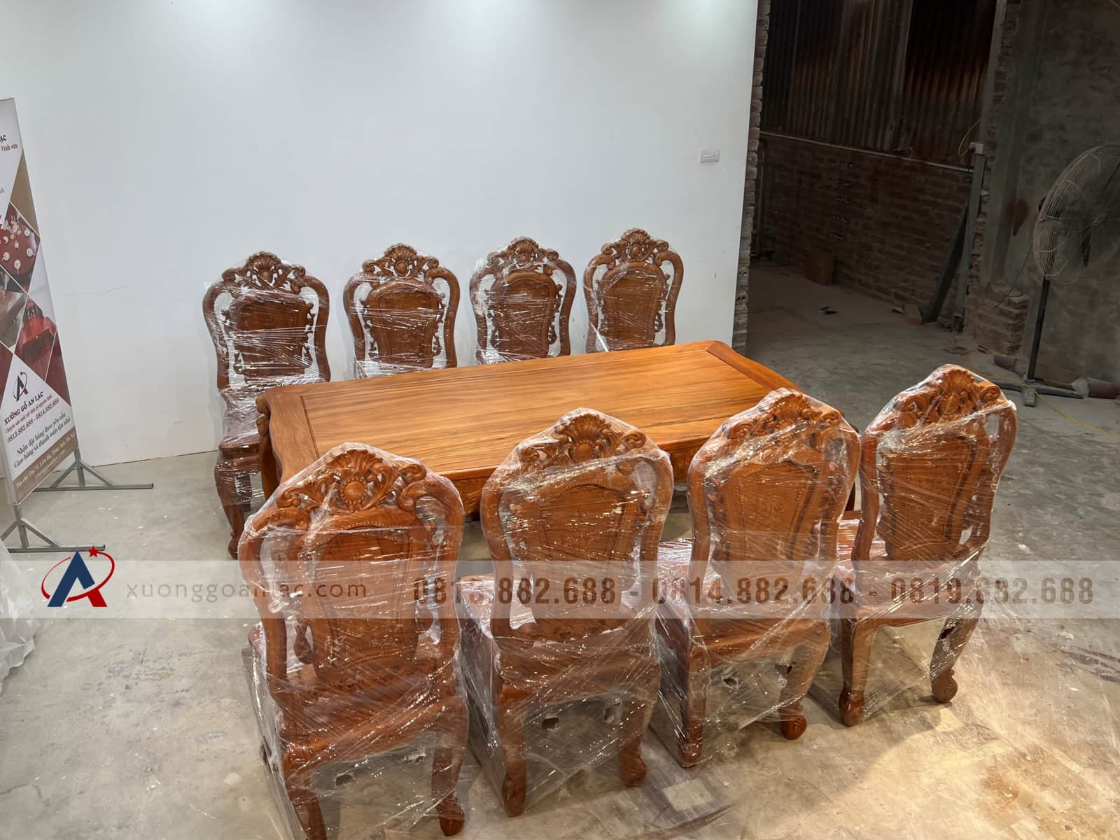 Bộ bàn ăn hoàng gia 8 ghế hồng hạt gỗ hương đá (Anh Quân, Bình Dương) 30 bộ bàn ghế ăn gõ hương đá mẫu hoàng gia đẳng cấp