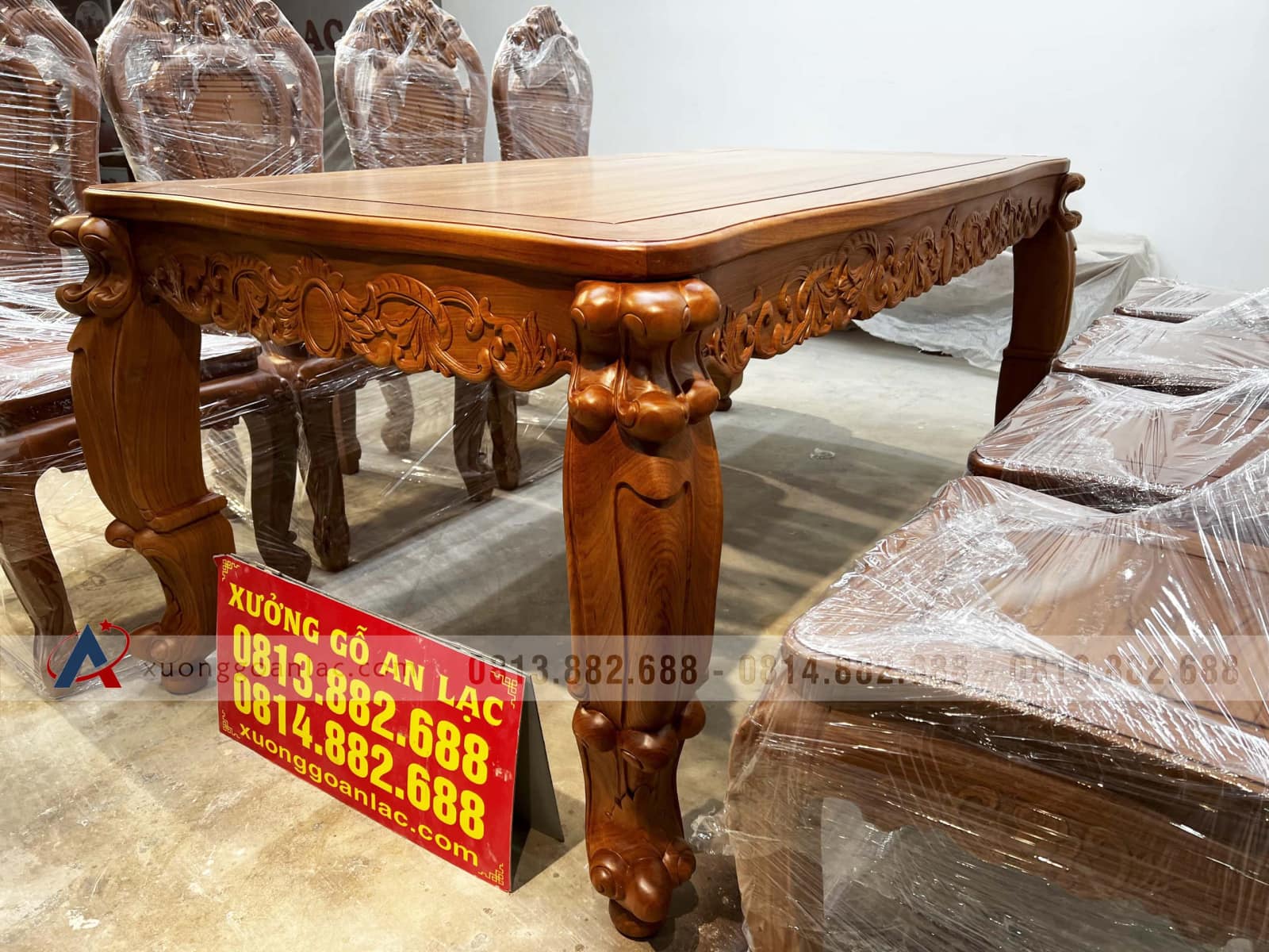 Bộ bàn ăn hoàng gia 8 ghế hồng hạt gỗ hương đá (Anh Quân, Bình Dương) 28 mẫu bàn ăn 8 ghế được ưa chuộng nhất hiện nay
