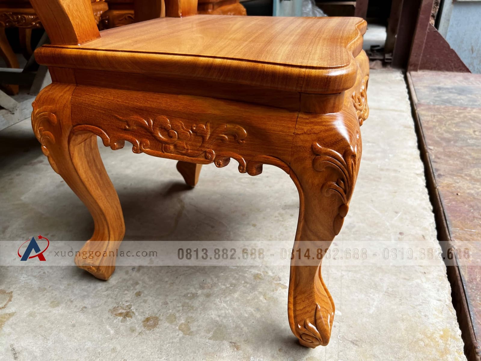 Bộ bàn ăn gỗ gõ đỏ 8 ghế louis hoa lá tây đục hai mặt (Chị Quyên, Hà Nội) 13 ghế làm việc bằng gỗ gõ đỏ