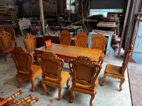 Bộ bàn ăn gỗ gõ đỏ 8 ghế louis hoa lá tây đục hai mặt (Chị Quyên, Hà Nội) 18 Ban an Go Do Hoang Gia 8 ghe 180x90cm 3