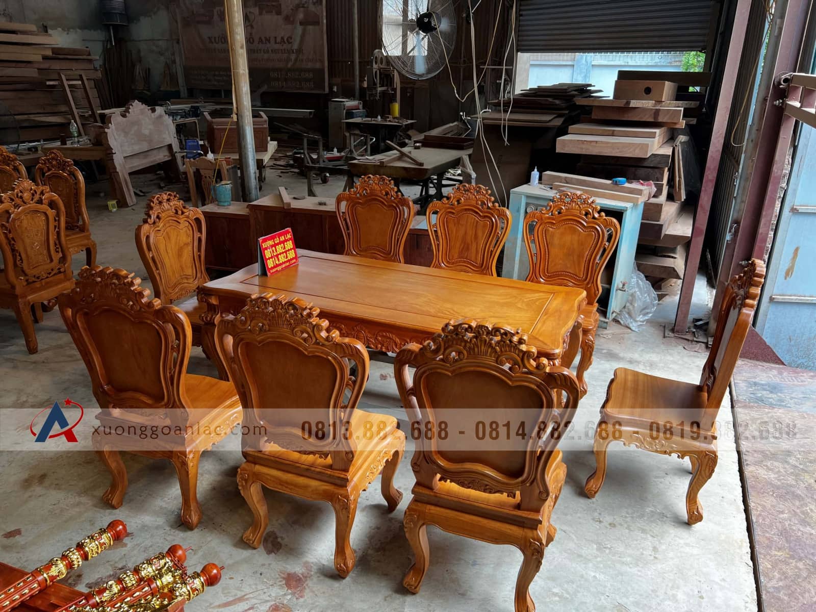 Bộ bàn ăn gỗ gõ đỏ 8 ghế louis hoa lá tây đục hai mặt (Chị Quyên, Hà Nội) 3 Bộ bàn ăn gỗ gõ đỏ 8 ghế louis hoa lá tây đục hai mặt (Chị Quyên, Hà Nội) - Ảnh 3