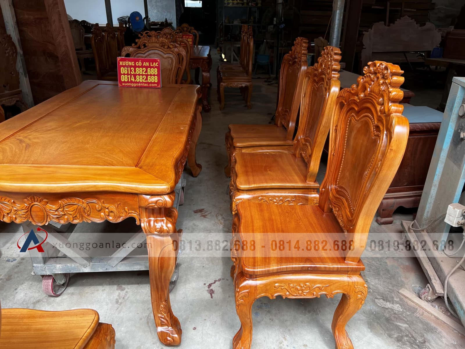 Bộ bàn ăn gỗ gõ đỏ 8 ghế louis hoa lá tây đục hai mặt (Chị Quyên, Hà Nội) 34 bàn ăn chữ nhật gỗ gõ đỏ cao cấp