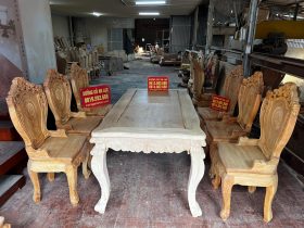 Bàn ăn Hoàng Gia và ghế louis