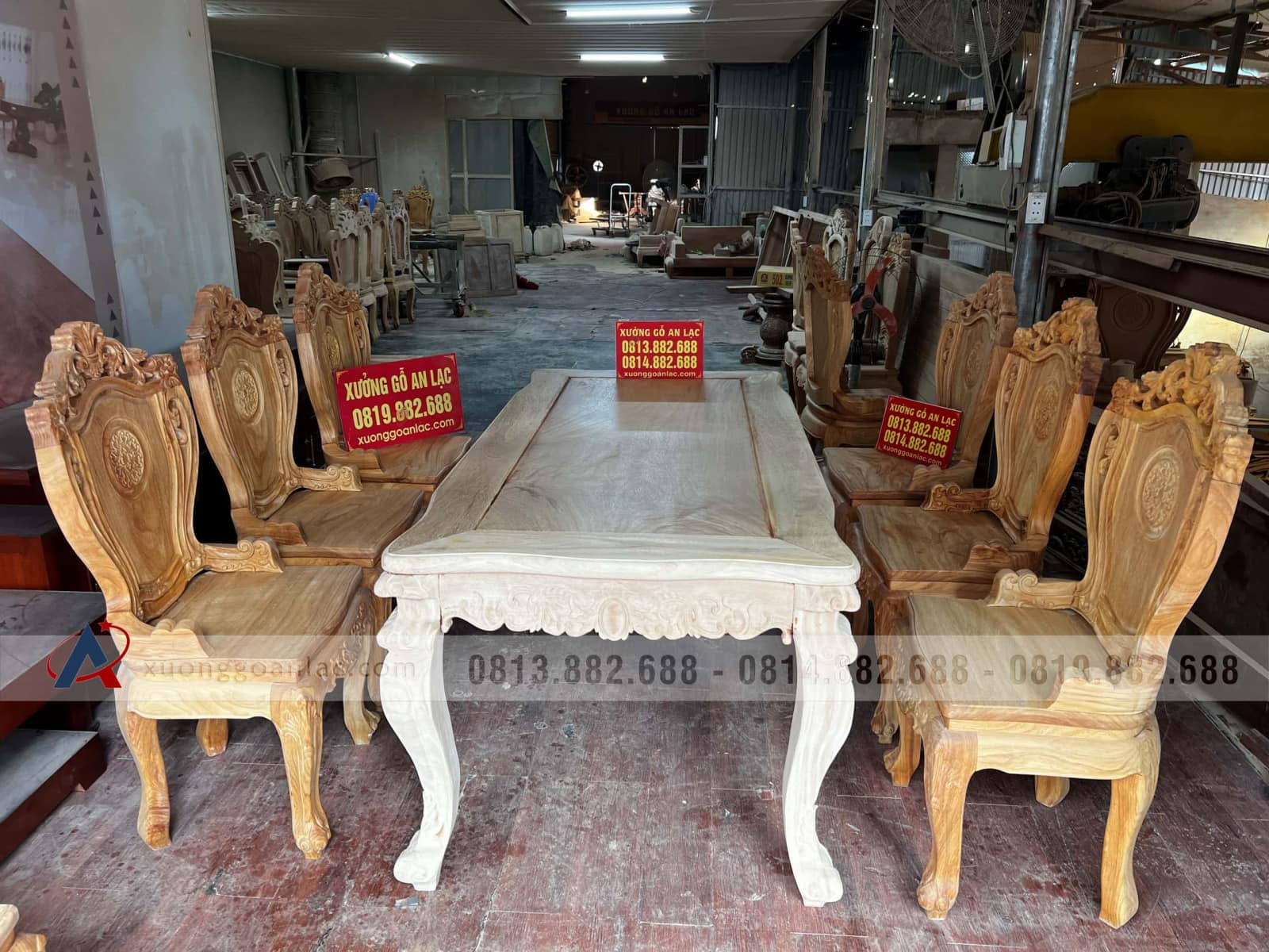 Bàn ăn hoàng gia và 6 ghế louis hoa lá tây có tay đẳng cấp (Anh Trung, Hải Phòng) 28 Bàn ăn Hoàng Gia và ghế louis