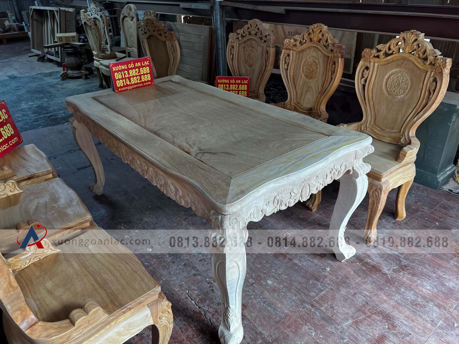 Bàn ăn hoàng gia và 6 ghế louis hoa lá tây có tay đẳng cấp (Anh Trung, Hải Phòng) 3 Bàn ăn hoàng gia và 6 ghế louis hoa lá tây có tay đẳng cấp (Anh Trung, Hải Phòng) - Ảnh 3