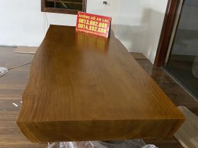 Bàn ăn cẩm hồng anh Hồng - Phú THọ