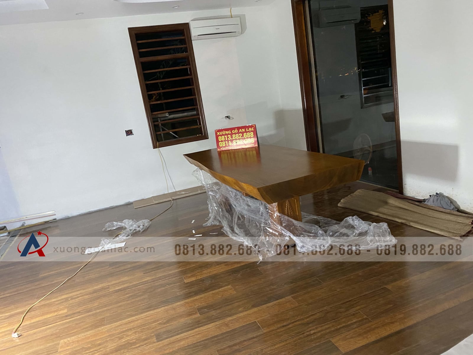 Mẫu bàn ăn cẩm hồng nguyên khối siêu vip (Anh Hồng, Phú Thọ) 3 Mẫu bàn ăn cẩm hồng nguyên khối siêu vip (Anh Hồng, Phú Thọ) - Ảnh 3