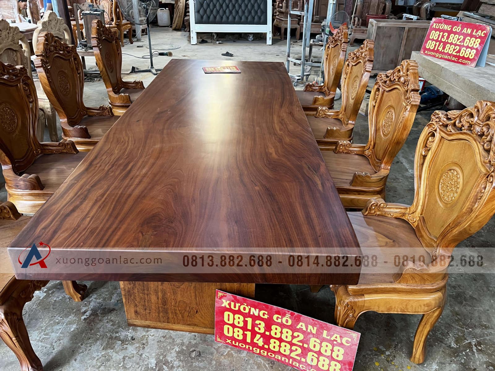 Bộ bàn ăn gõ đỏ 8 ghế louis có tay (Anh Toản, Hải Dương) 13 bàn ăn gỗ gõ đỏ nguyên khối