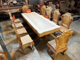 Bàn ăn gỗ gõ đỏ chữ nhật diềm sen dẹo 10 ghế louis hoa lá tây