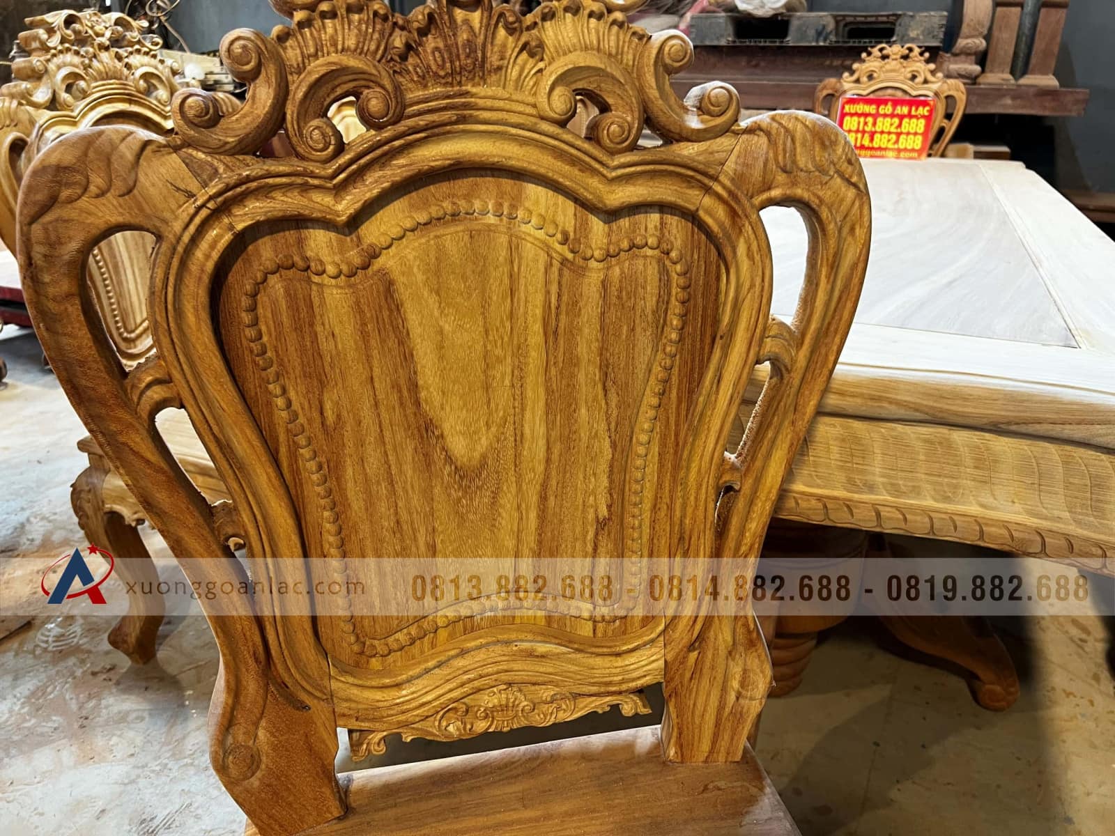 Bàn ăn gỗ gõ đỏ chữ nhật diềm sen dẹo 10 ghế louis hoa lá tây (Chị Hảo - TP. Hồ Chí Minh) 14 ghế ăn louis hoa lá tây gỗ gõ đỏ cao cấp