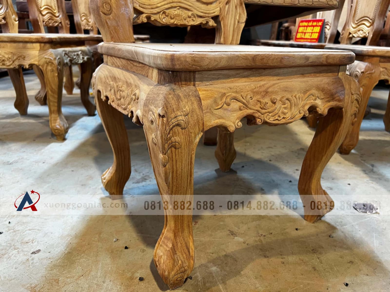 Bàn ăn gỗ gõ đỏ chữ nhật diềm sen dẹo 10 ghế louis hoa lá tây (Chị Hảo - TP. Hồ Chí Minh) 16 ghế ăn louis hoa lá tây