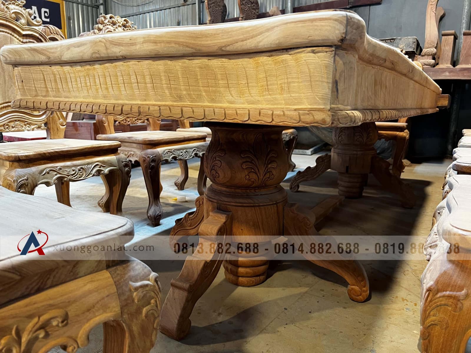 Bàn ăn gỗ gõ đỏ chữ nhật diềm sen dẹo 10 ghế louis hoa lá tây (Chị Hảo - TP. Hồ Chí Minh) 36 bàn ăn chữ nhật gỗ gõ đỏ