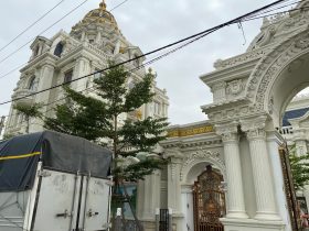 Bộ bàn ăn hoàng gia 10 ghế hồng hạt gỗ hương đá (Bác Lân, Hà Giang) 27 biệt thự nhà khách hàng