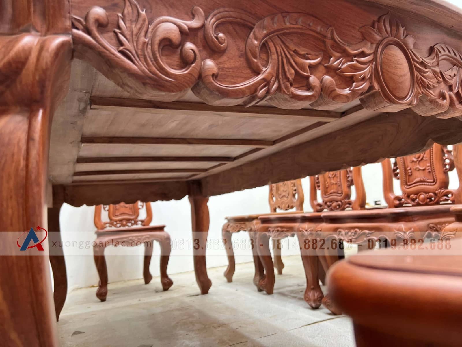 Bộ bàn ăn hoàng gia 10 ghế hồng hạt gỗ hương đá (Bác Lân, Hà Giang) 11 bàn ăn gỗ hương đá chất lượng