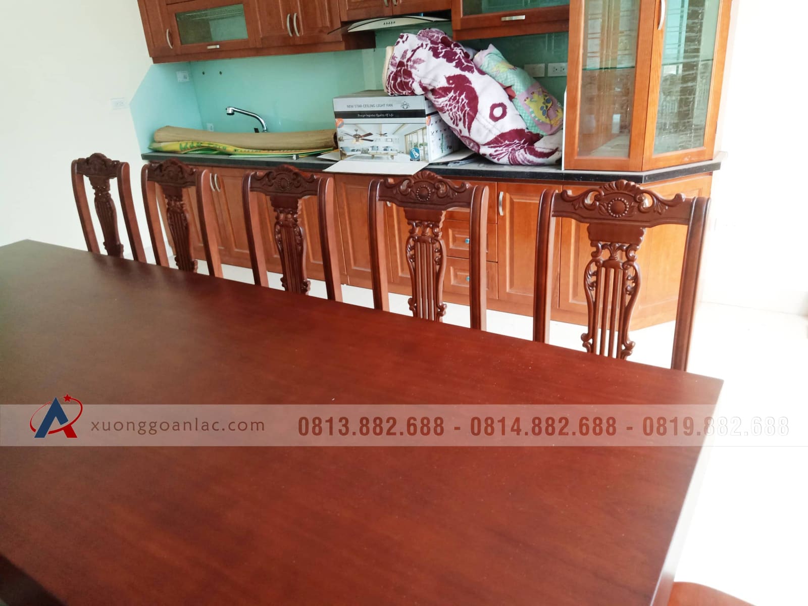 Bộ bàn ăn nguyên khối 12 ghế cây đàn gỗ gõ đỏ (Chú Danh, Hưng Yên) 8 Bộ bàn ăn nguyên khối 12 ghế cây đàn gỗ gõ đỏ (Chú Danh, Hưng Yên) - Ảnh 8