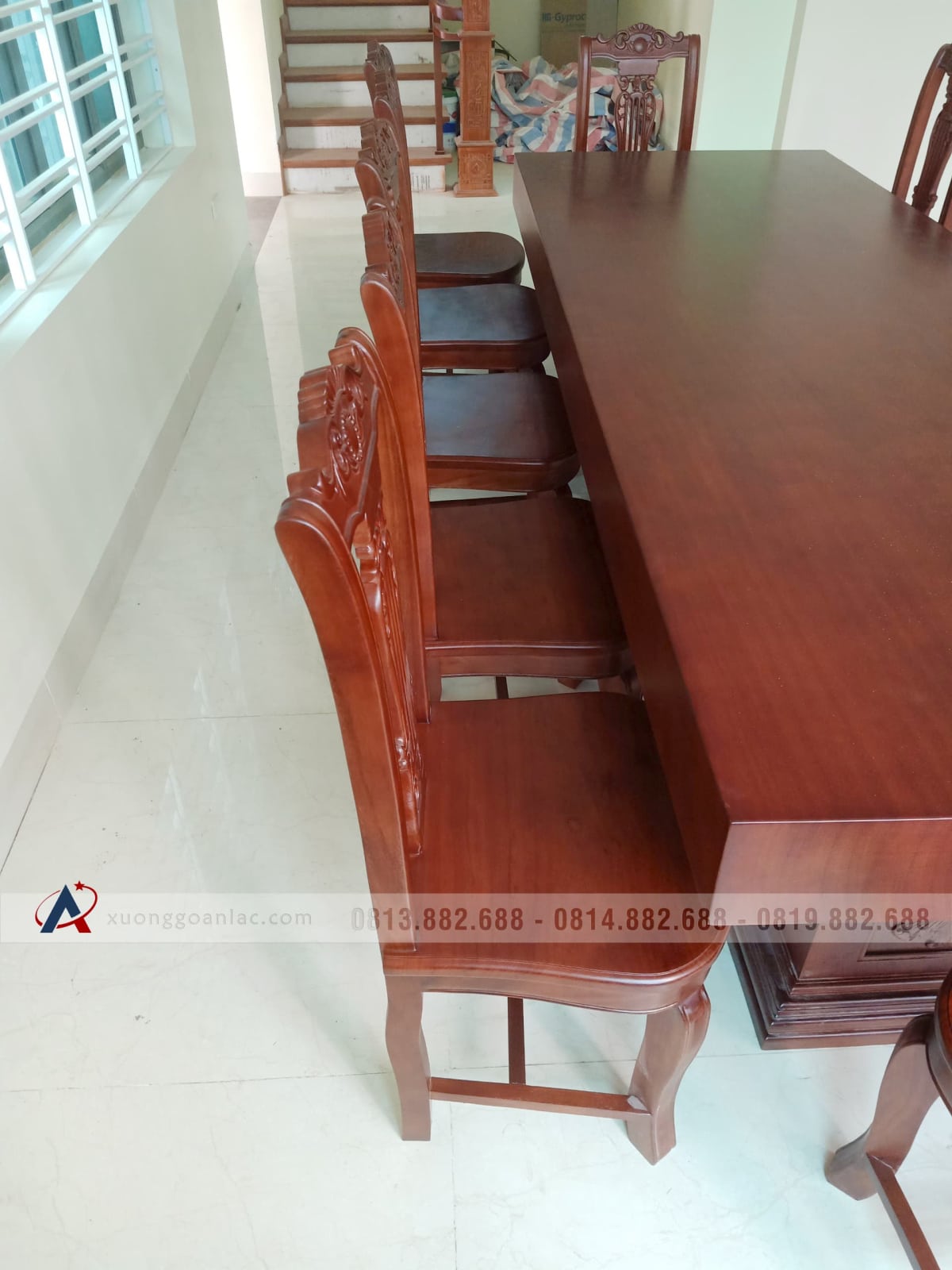 Bộ bàn ăn nguyên khối 12 ghế cây đàn gỗ gõ đỏ (Chú Danh, Hưng Yên) 9 Bộ bàn ăn nguyên khối 12 ghế cây đàn gỗ gõ đỏ (Chú Danh, Hưng Yên) - Ảnh 9