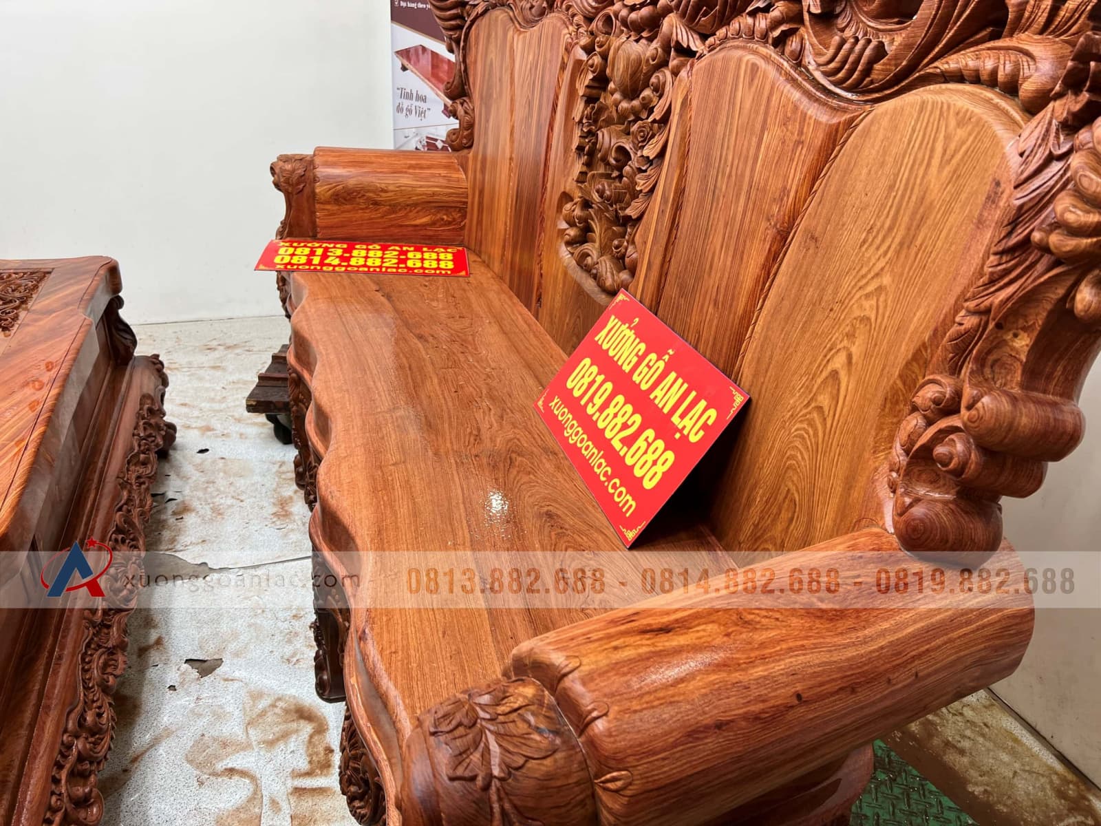 Bộ Hoàng gia nguyên khối V10 6 món cực khủng gỗ Hương Đá (bác Lâm, Hà Nội) 9 Bộ Hoàng gia nguyên khối V10 6 món cực khủng gỗ Hương Đá (bác Lâm, Hà Nội) - Ảnh 9